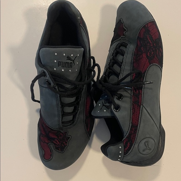 Puma Black and Gray Shoes with dark Pink  under black lace - Picture 11 of 11